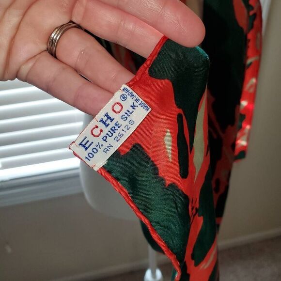 ECHO. 100% Pure Silk, Green, Red and Gold, Rectangle Shape Scarf. Made in Japan. - Picture 3 of 5